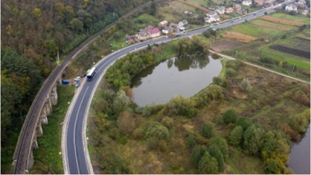 Названо найцікавіші факти про ремонт доріг в "ударному" 2020 році Названо найцікавіші факти про ремонт доріг в "ударному" 2020 році