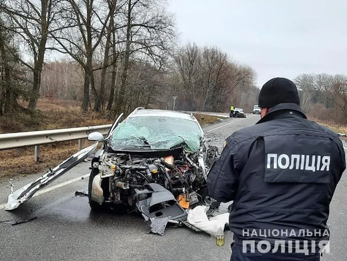 На Черниговщине 16.12.2020 водитель вылетел на встречную, много жертв