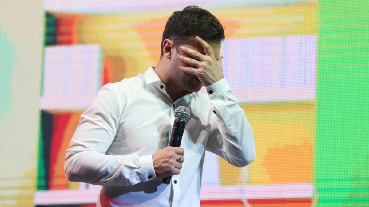 Зеленского назвали политиком года, но и разочарованием: опрос Зеленского назвали политиком года, но и разочарованием: опрос