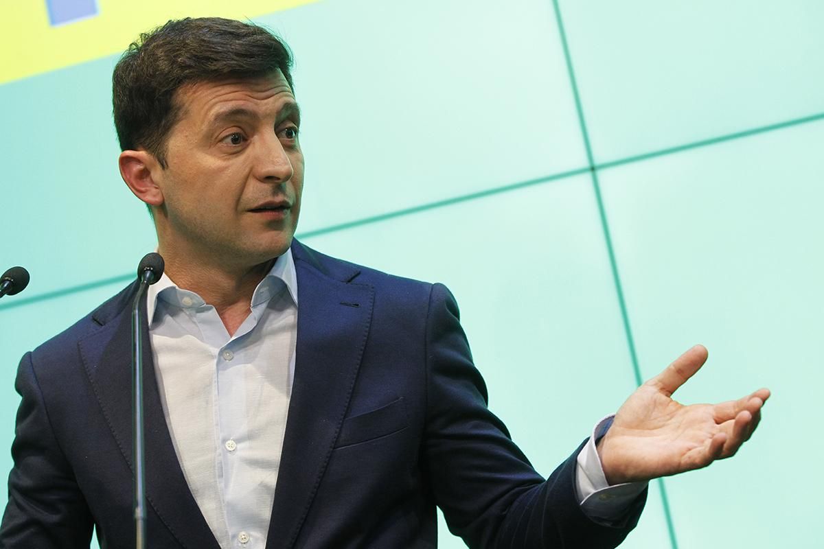 Разумков обігнав Зеленського: кому найбільше довіряють українці Разумков обігнав Зеленського: кому найбільше довіряють українці