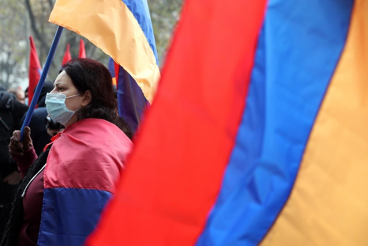 Нікол іди геть: у Єревані 3 день поспіль масштабні протести – відео Нікол іди геть: у Єревані 3 день поспіль масштабні протести – відео