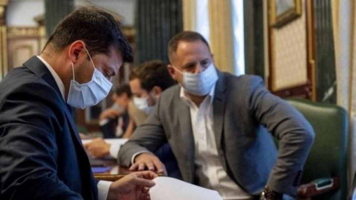 Зеленський створить раду для вирішення проблем мікробізнесу Зеленський створить раду для вирішення проблем мікробізнесу