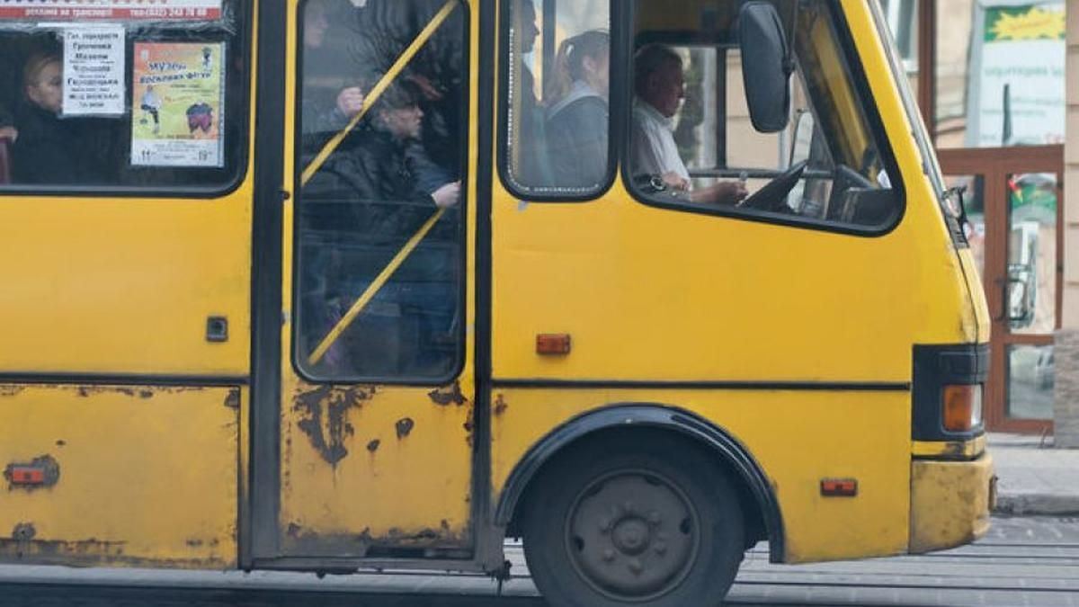Проїзд у маршрутках Києва можуть підвищити до 15 гривень