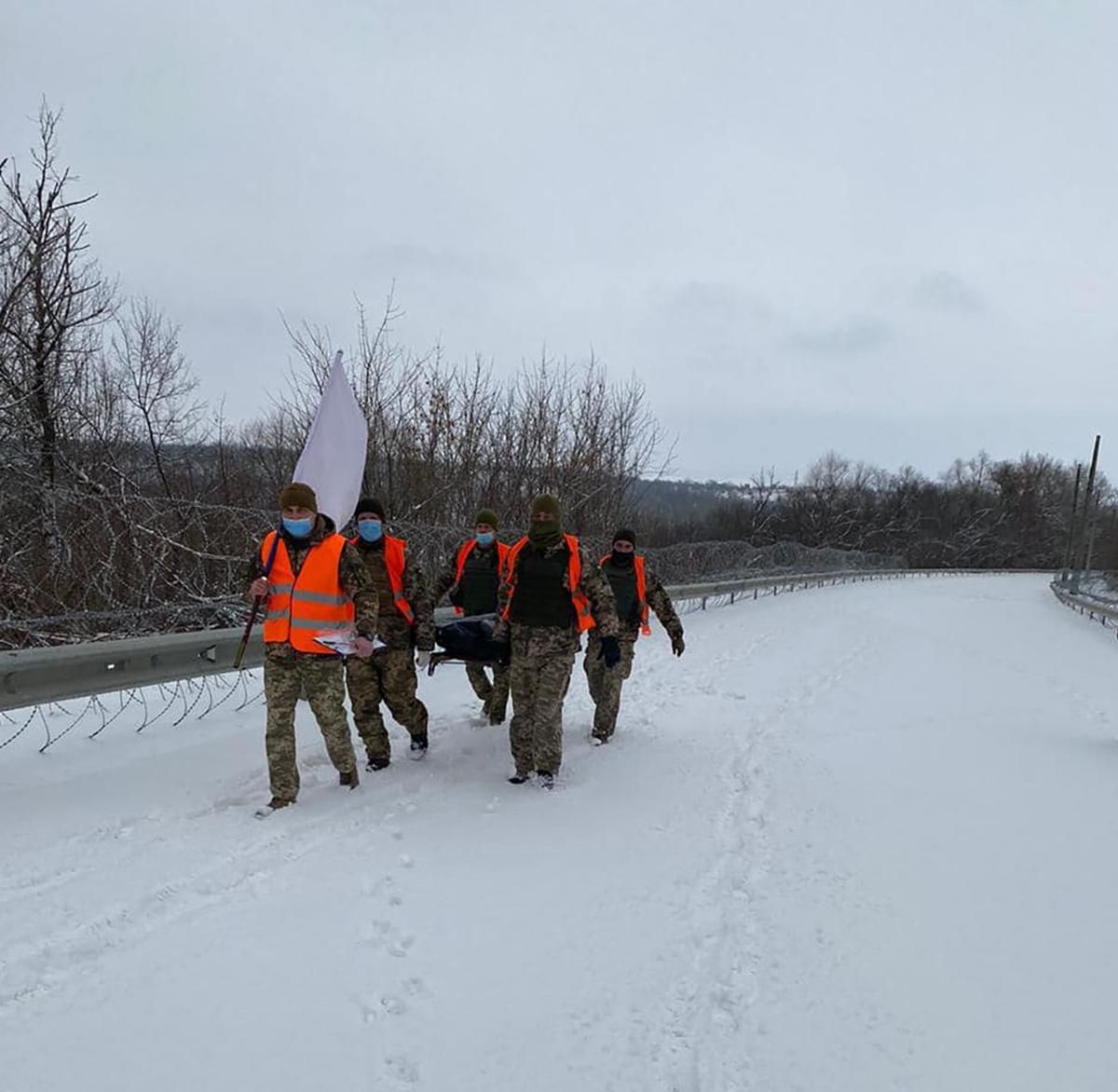Загинув український воїн: окупанти передали тіло - фото Загинув український воїн: окупанти передали тіло - фото