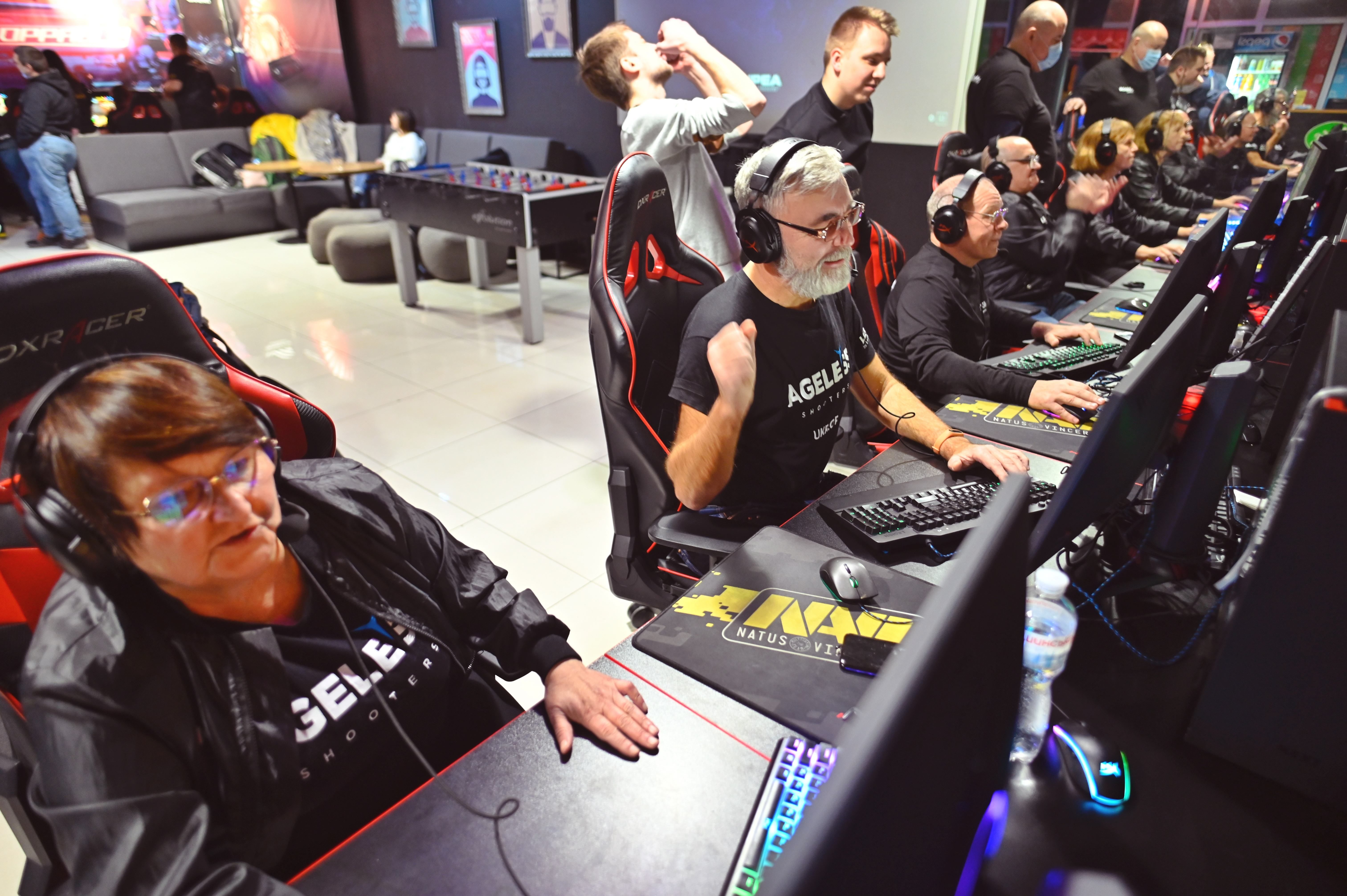 Состоялся матч с CS: GO: соревновались ветераны АТО и Ageless Shooters Состоялся матч с CS: GO: соревновались ветераны АТО и Ageless Shooters