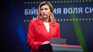 У коричневому піджаку: Олена Зеленська підкорила елегантним образом – фото