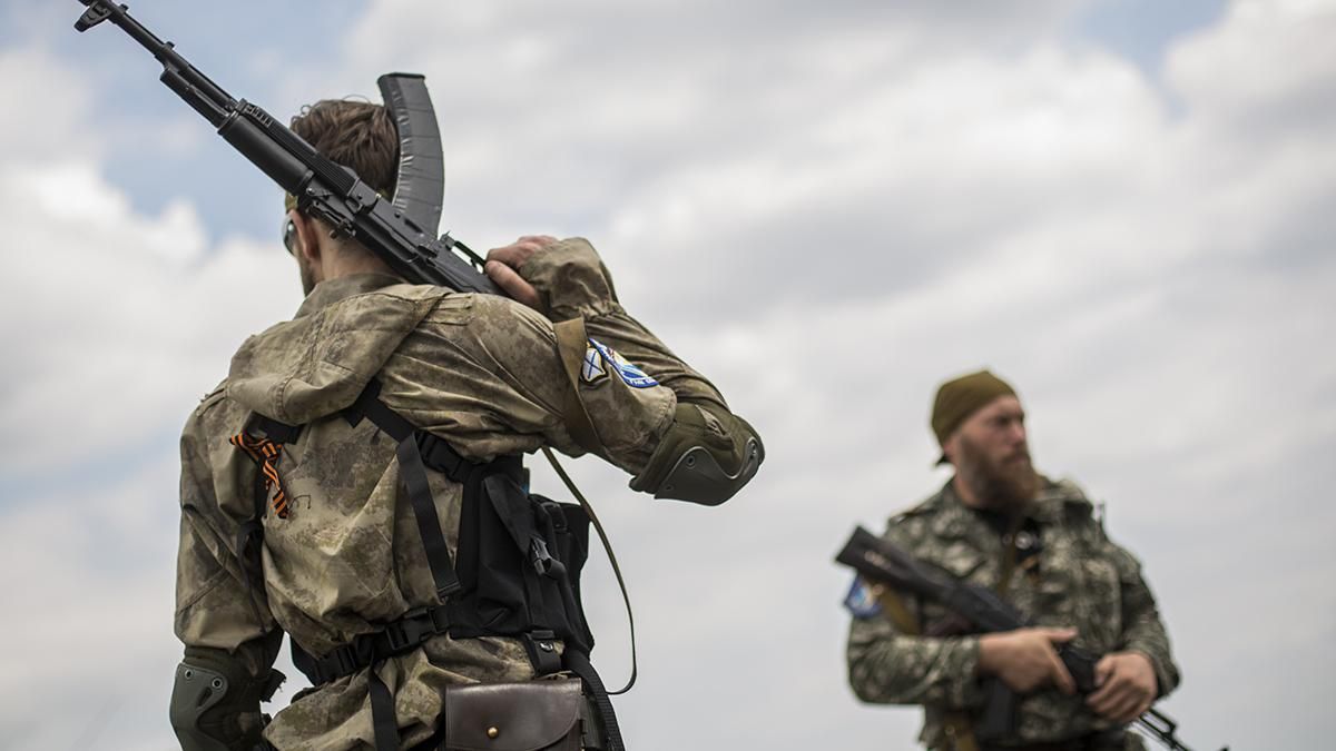 Боевики в Донбассе размещают Грады и роют траншеи: подробности