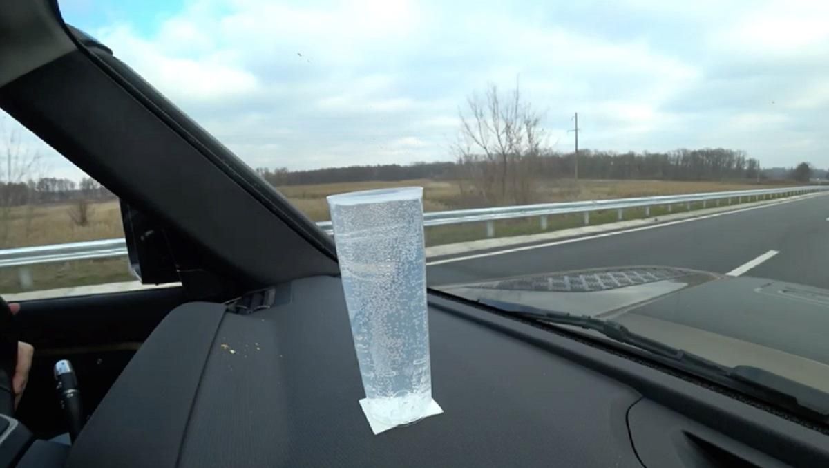 Блогер Рауль Чілачава проїхав відремонтованою трасою Київ – Кропивницький і не розлив воду Блогер Рауль Чілачава проїхав відремонтованою трасою Київ – Кропивницький і не розлив воду