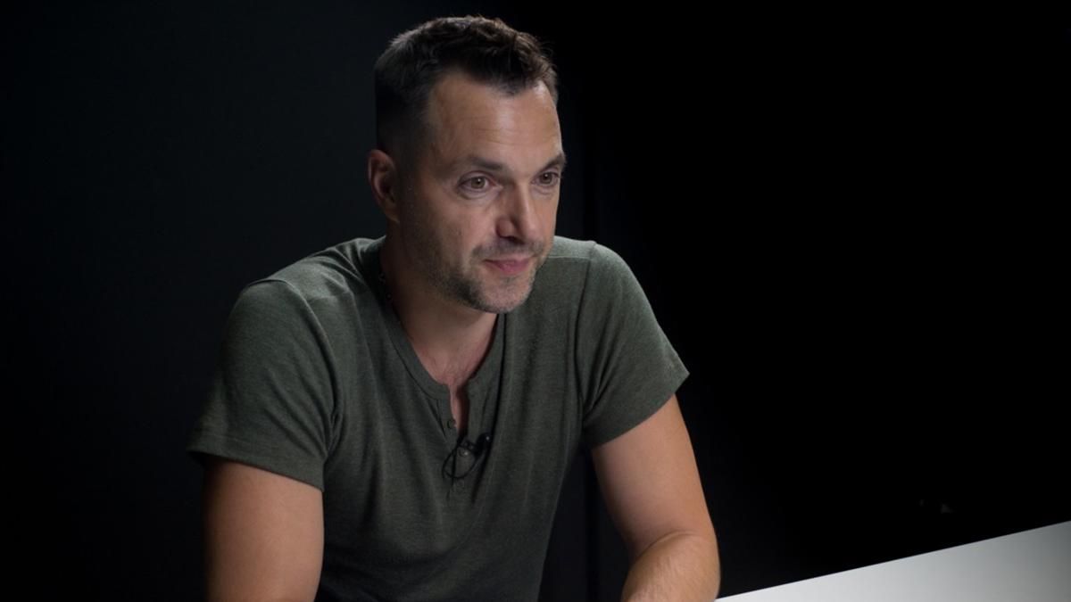 Арестович визнав, що оприлюднив версію окупантів про смерть бійця ООС Арестович визнав, що оприлюднив версію окупантів про смерть бійця ООС