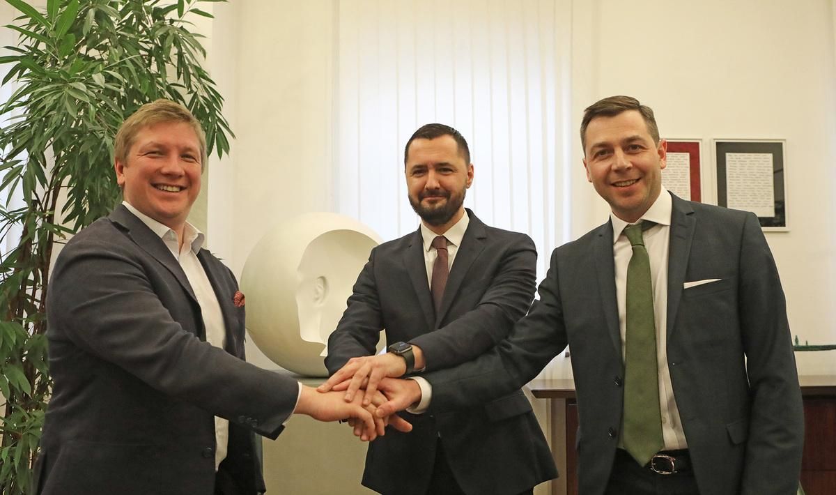 Нафтогаз підписав догорів про купівлю Юзівської площі Нафтогаз підписав догорів про купівлю Юзівської площі