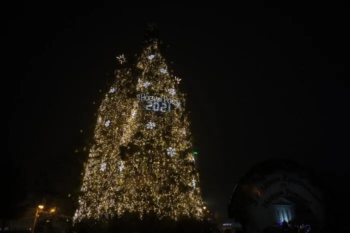 головна ялинка Луцька головна ялинка Луцька