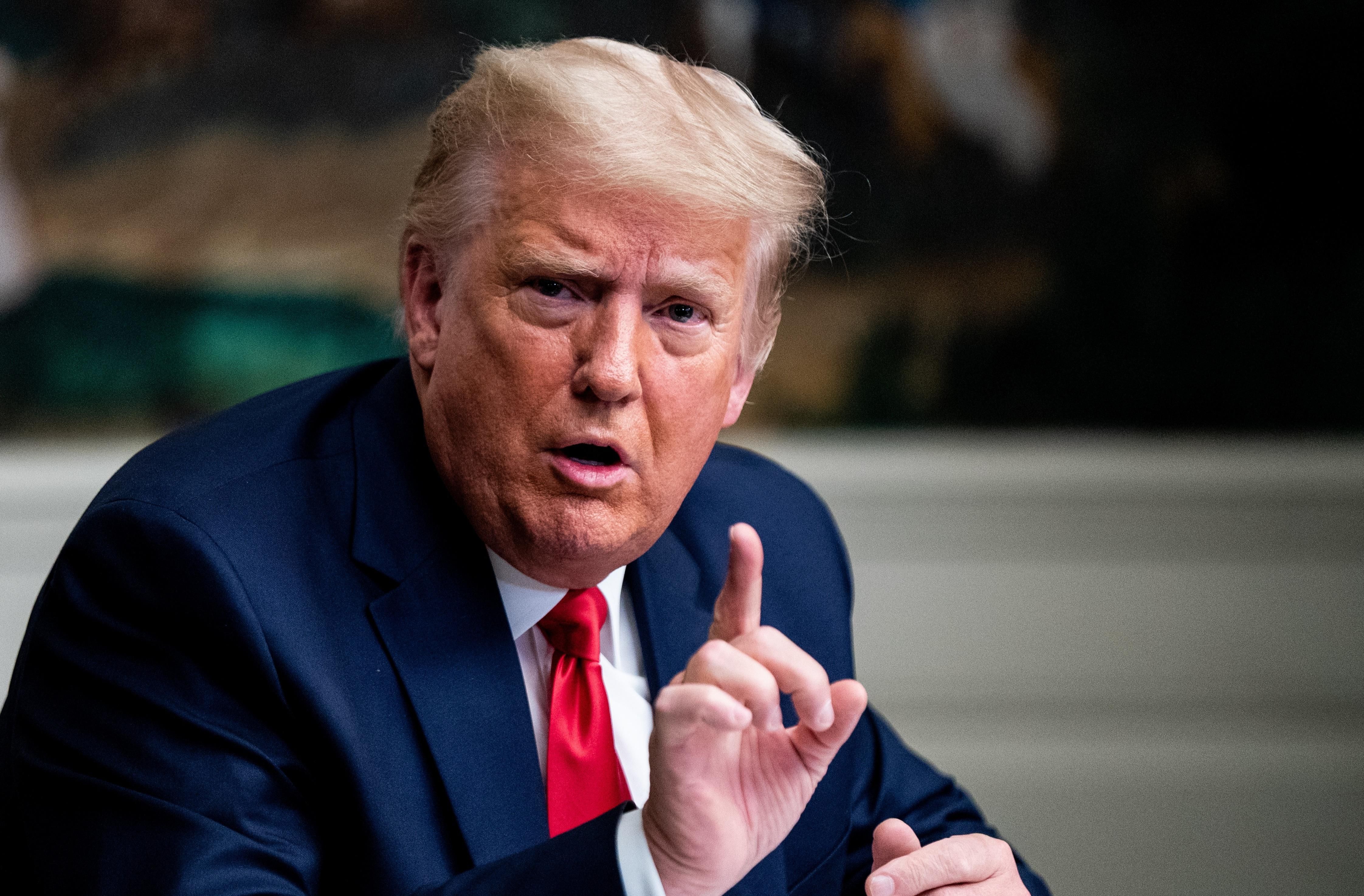 В Белом доме боятся захвата власти Трампом через теории заговора В Белом доме боятся захвата власти Трампом через теории заговора