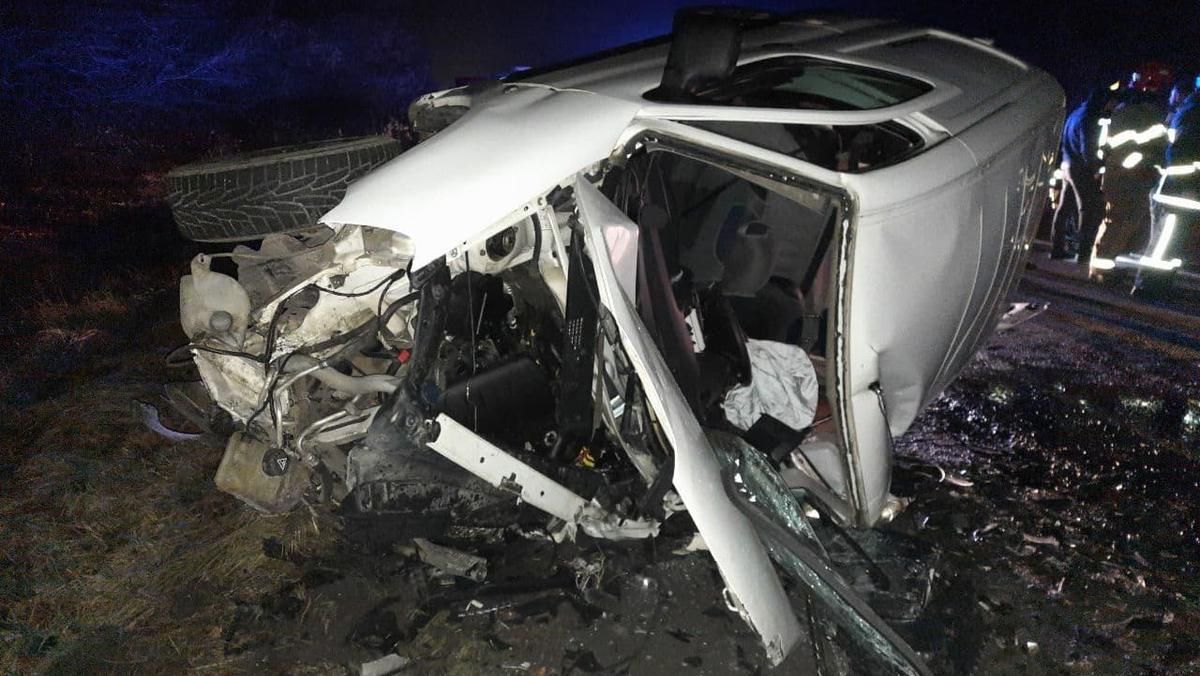 На Рівненщині в жахливій смертельній ДТП зіштовхнулися 5 машин На Рівненщині в жахливій смертельній ДТП зіштовхнулися 5 машин