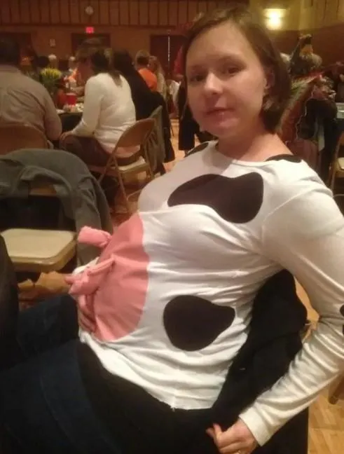 Жінка креативно одягнулася на Геловін / Фото DanaeMarie Buzzfeed Жінка креативно одягнулася на Геловін / Фото DanaeMarie Buzzfeed