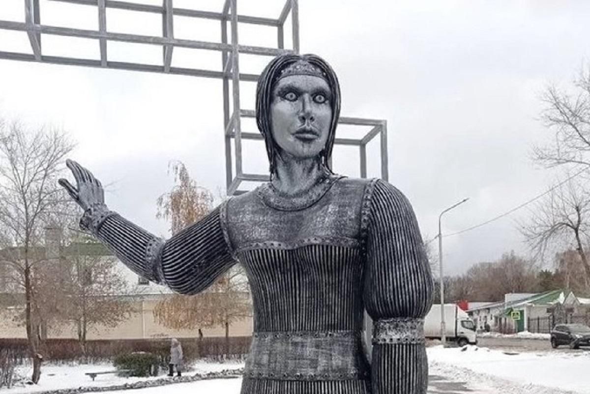 Скандальный памятник Аленке в РФ демонтировали: детали, фото