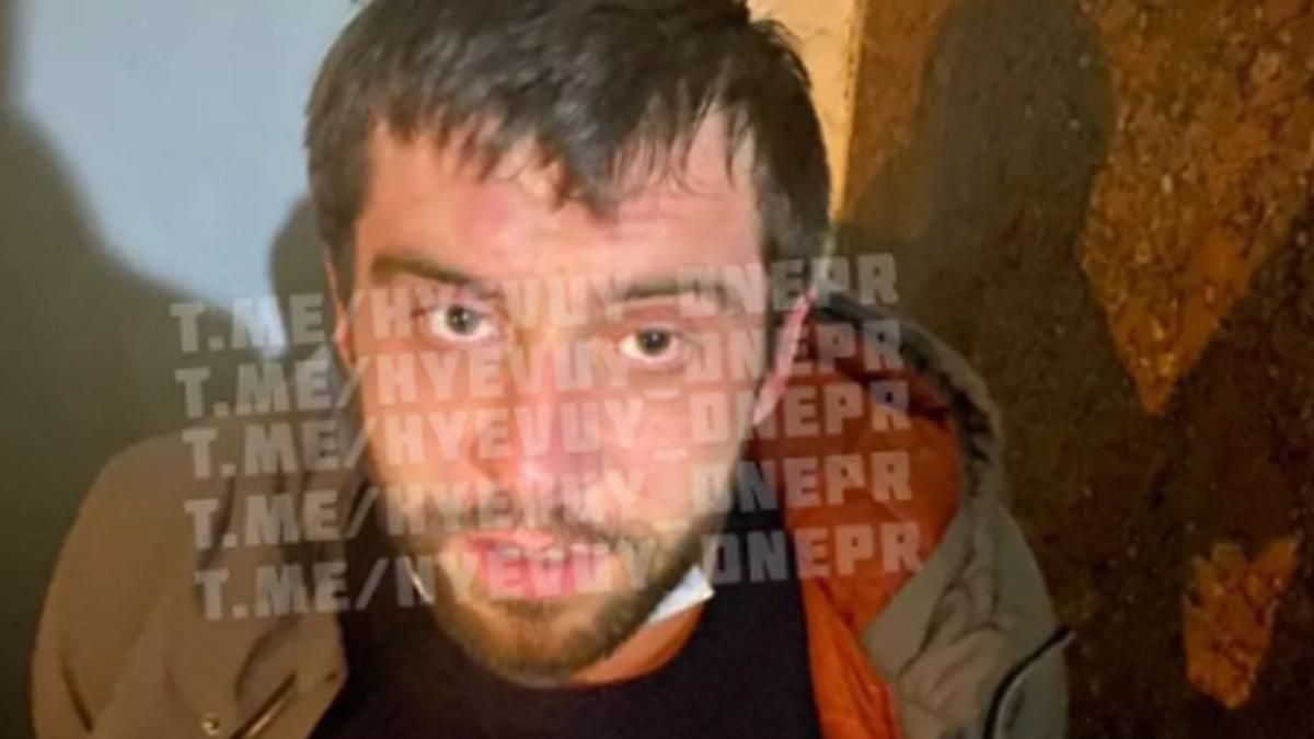 У Дніпрі в супермаркеті ледве не вбили 19-річного хлопця У Дніпрі в супермаркеті ледве не вбили 19-річного хлопця