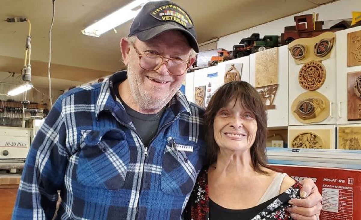 Американська пара пенсіонерів виготовила 1 400 іграшок на Різдво Американська пара пенсіонерів виготовила 1 400 іграшок на Різдво