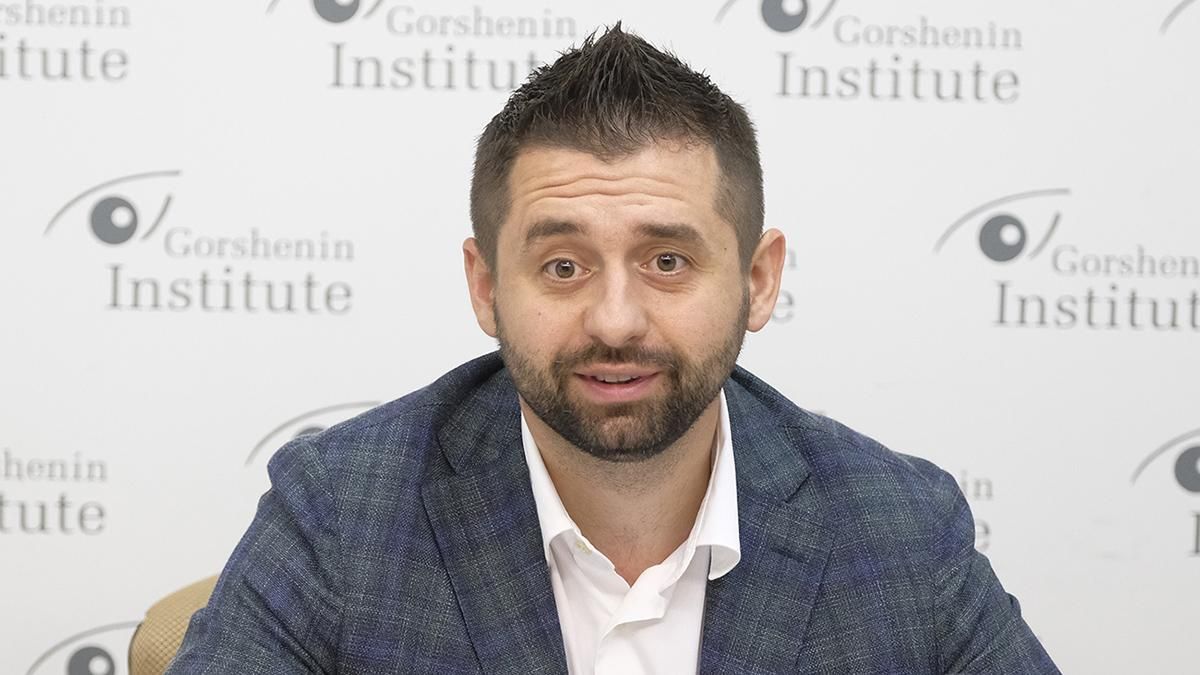 Скучаем по журналистах в залах и кулуарах, - Арахамия Скучаем по журналистах в залах и кулуарах, - Арахамия