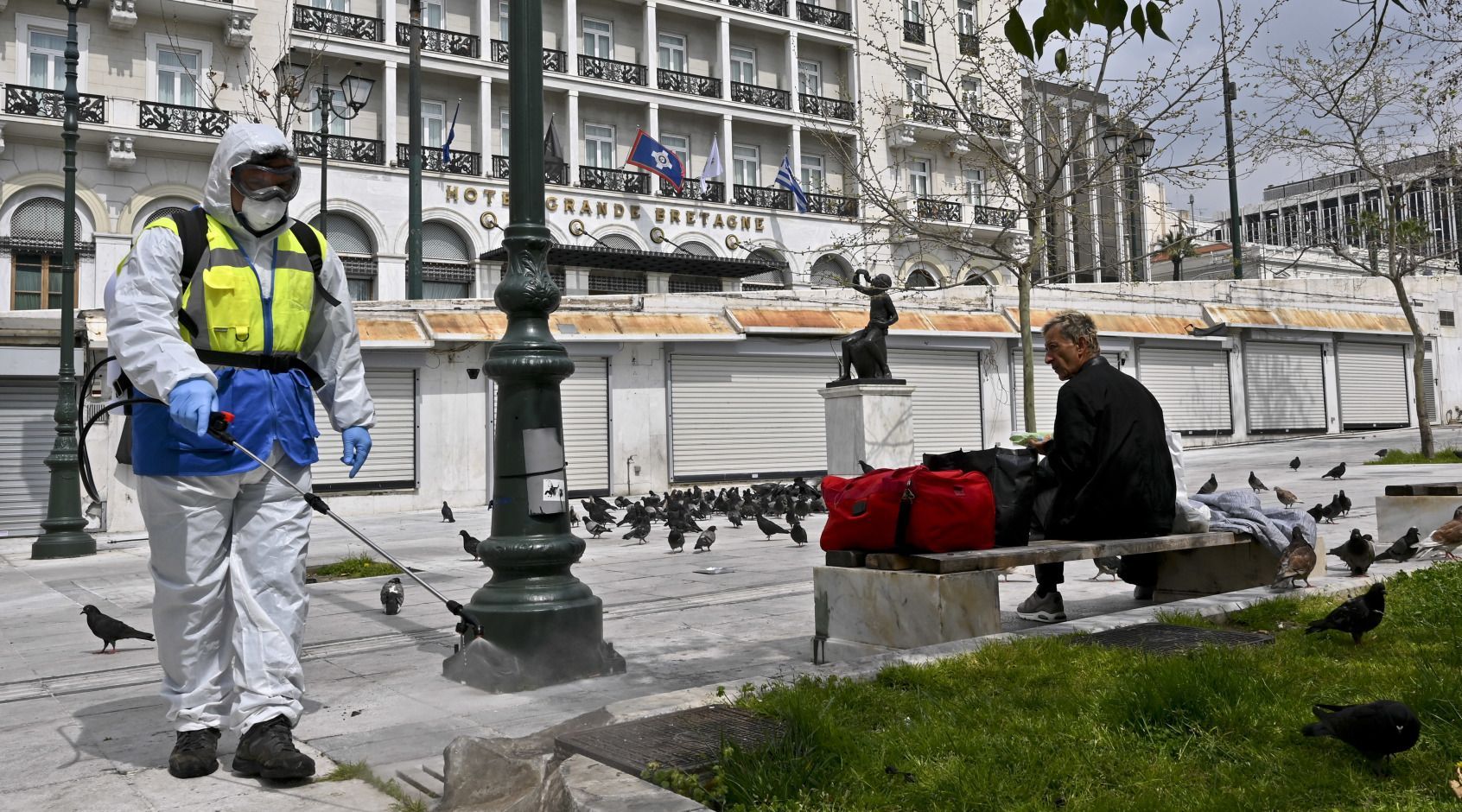 В Греции запретили колядовать, чтобы сдержать распространение COVID-19 В Греции запретили колядовать, чтобы сдержать распространение COVID-19