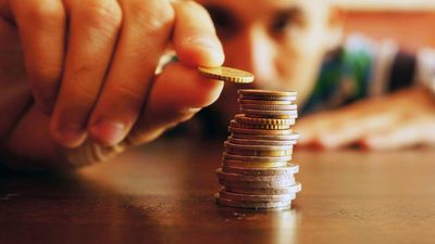 ФОПам почали виплачувати карантинні 8 тисяч гривень: скільки людей вже отримали гроші