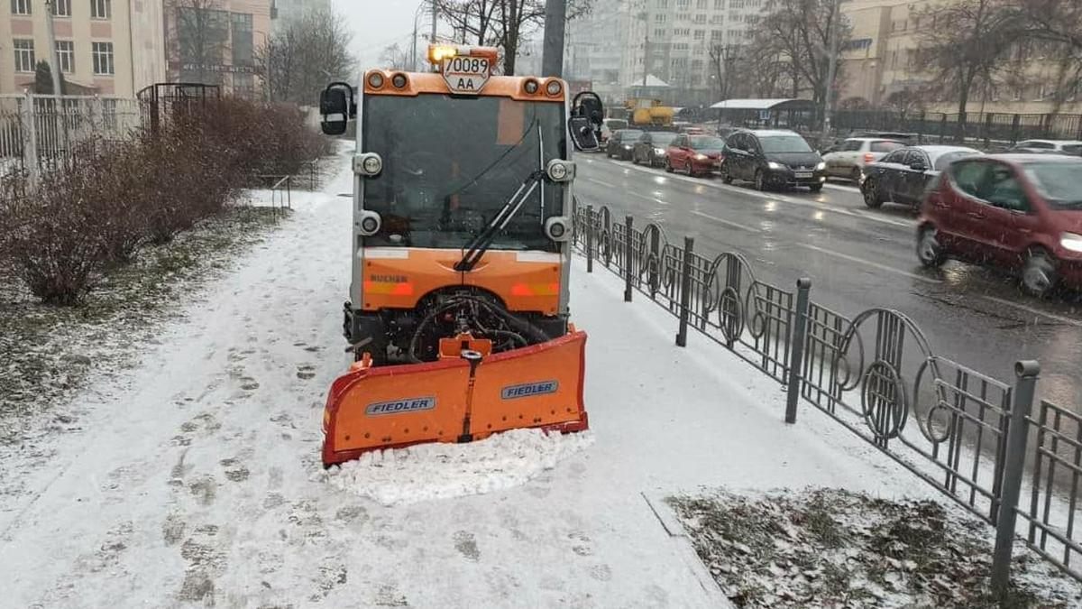 У Києві можна онлайн дивитись, як комунальники прибирають сніг