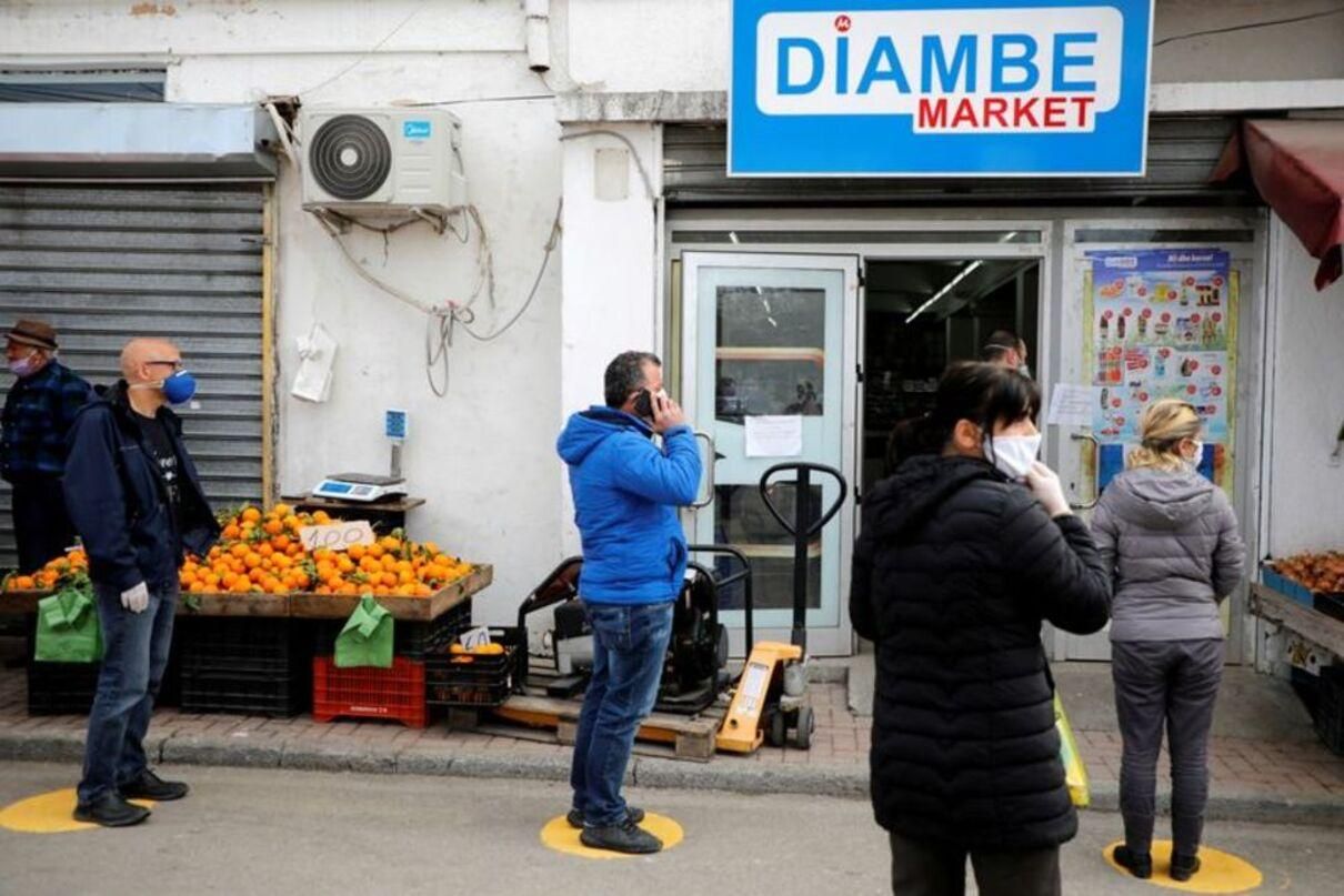 В Албании усиливают карантин на праздники: детали В Албании усиливают карантин на праздники: детали