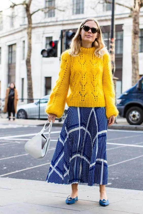 У 2021 році модними будуть жовті светри У 2021 році модними будуть жовті светри