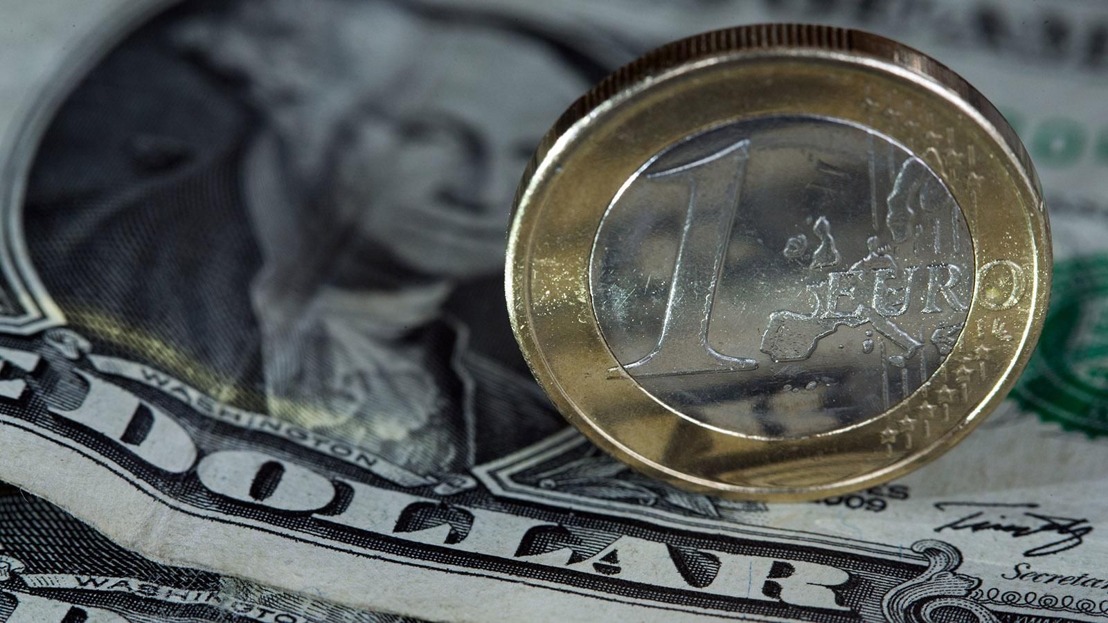 Готівковий курс євро, долара на 24 грудня 2020 – курс валют