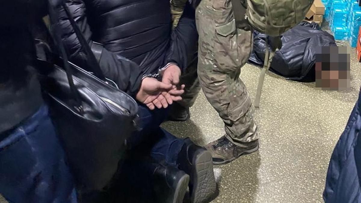 В Запорожье СБУ накрыла известную группировку с чиновниками В Запорожье СБУ накрыла известную группировку с чиновниками