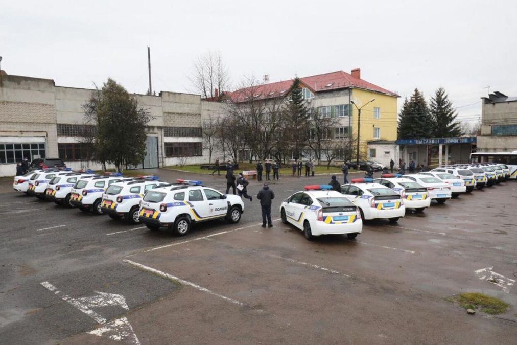 Автопарк поліції Львівщини поповнився новенькими кросоверами та квадроциклом: фото Автопарк поліції Львівщини поповнився новенькими кросоверами та квадроциклом: фото