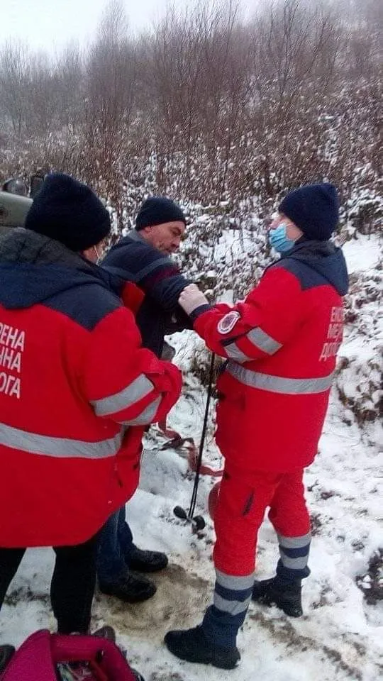 Погрожували розчавити: на Львівщині екоактивіста прив’язали до лісовоза та побили