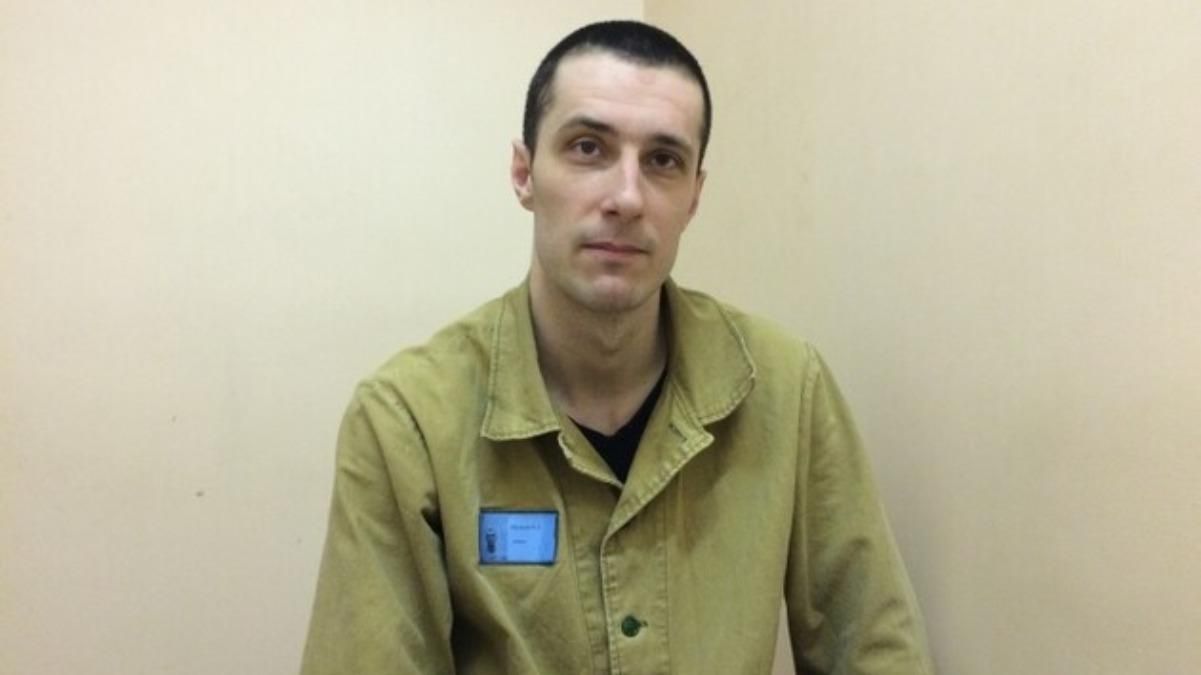 Били, одягали протигаз, – експолітв'язень Шумков про тортури в Росії