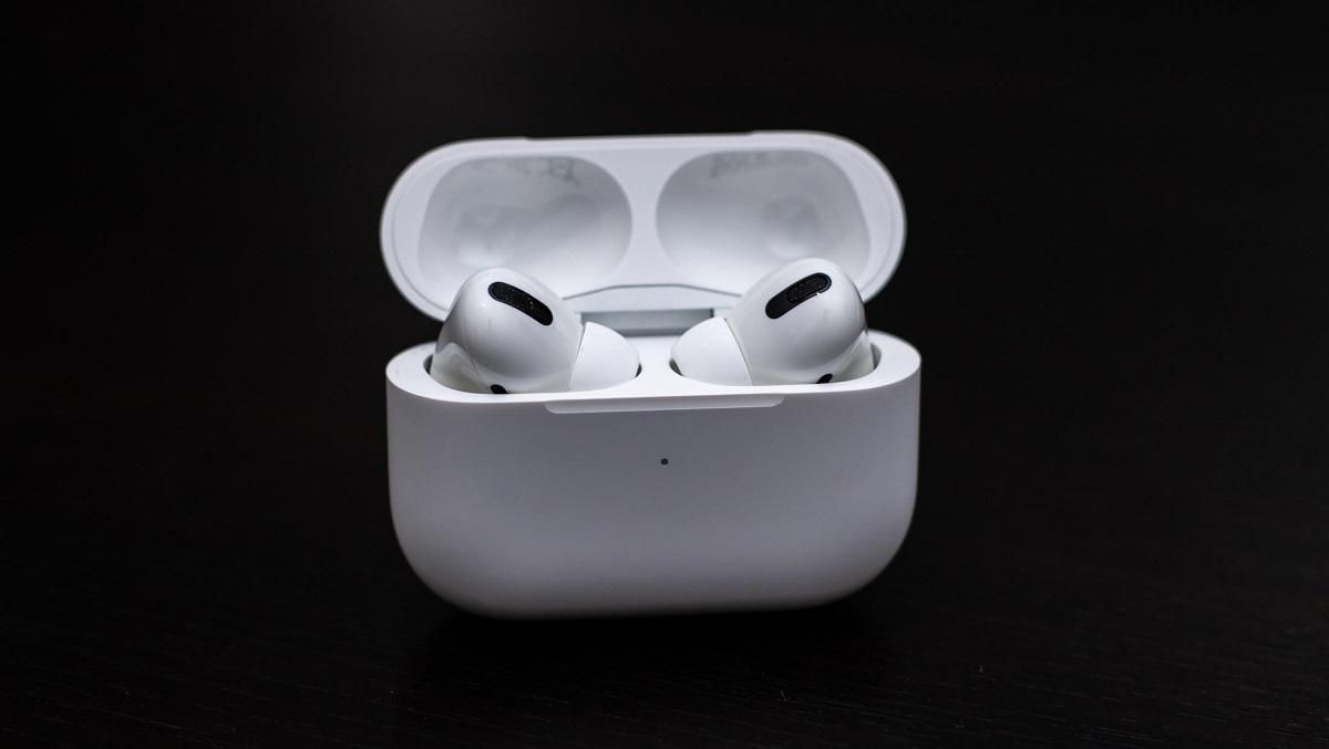 Apple отримала патент на управління AirPods Pro завдяки жестам, звукам та доторкам до тіла