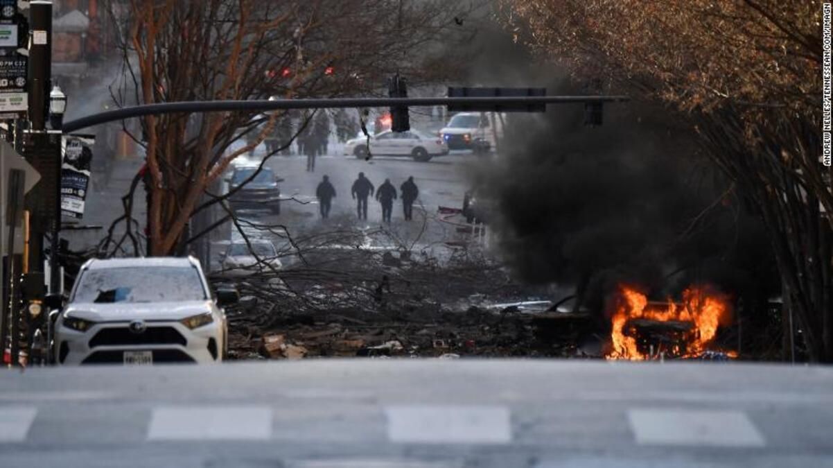 У США вибухнув автомобіль: є постраждалі – відео