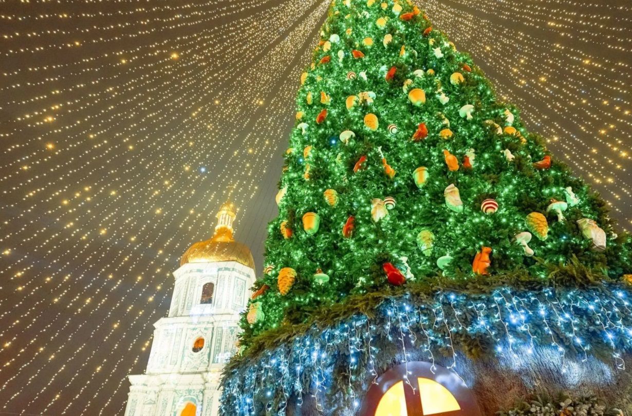 Главная елка Украины попала в топ 10 лучших в Европе - Киев