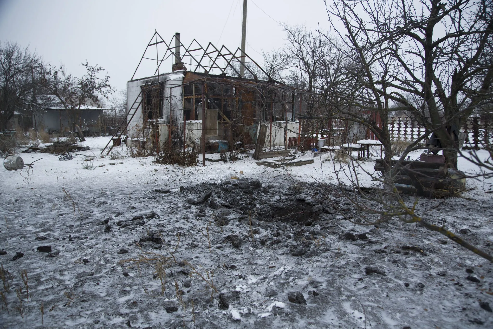 Бойовики на Добнасі обстріляли приватний сектор