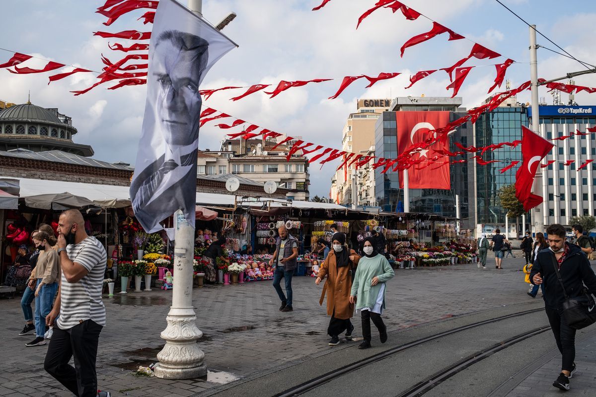 Туреччина вимагатиме негативний тест на COVID-19 у всіх туристів