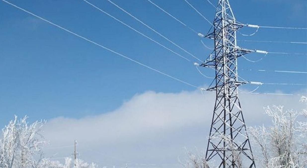 Через негоду понад 350 міст та сіл без світла 26.12.2020: де Через негоду понад 350 міст та сіл без світла 26.12.2020: де