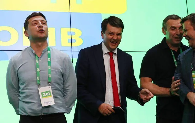 Володимир Зеленський та Дмитро Разумков Володимир Зеленський та Дмитро Разумков