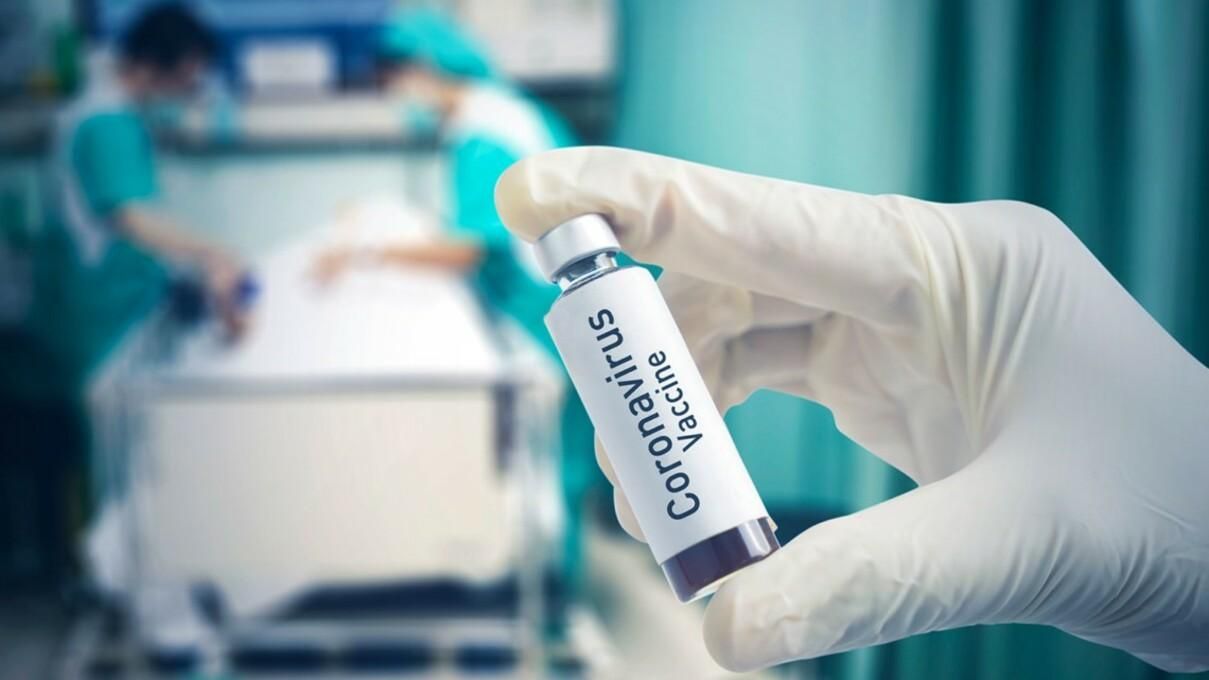 Шмыгаль обещает, что Украине хватит денег на вакцины против COVID-19