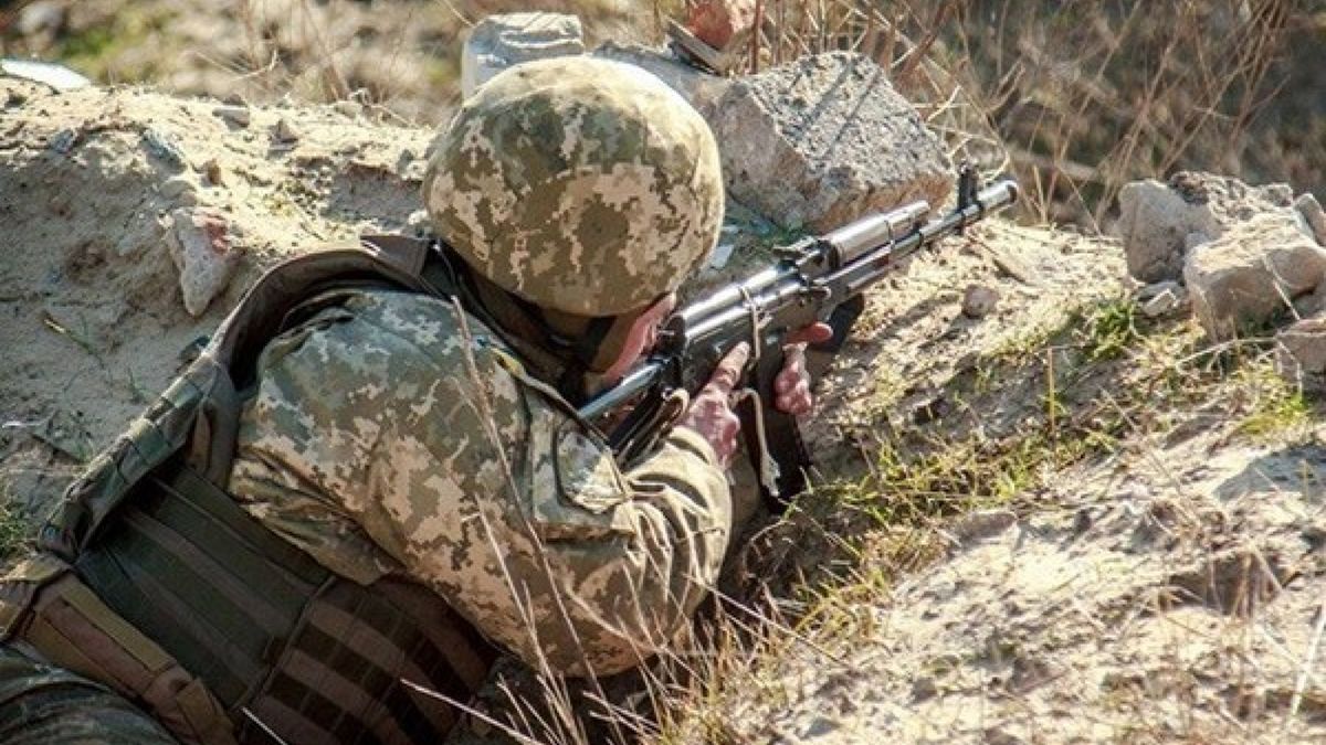 Бойовики знову стріляли на Донбасі: бійці ЗСУ дали відповідь