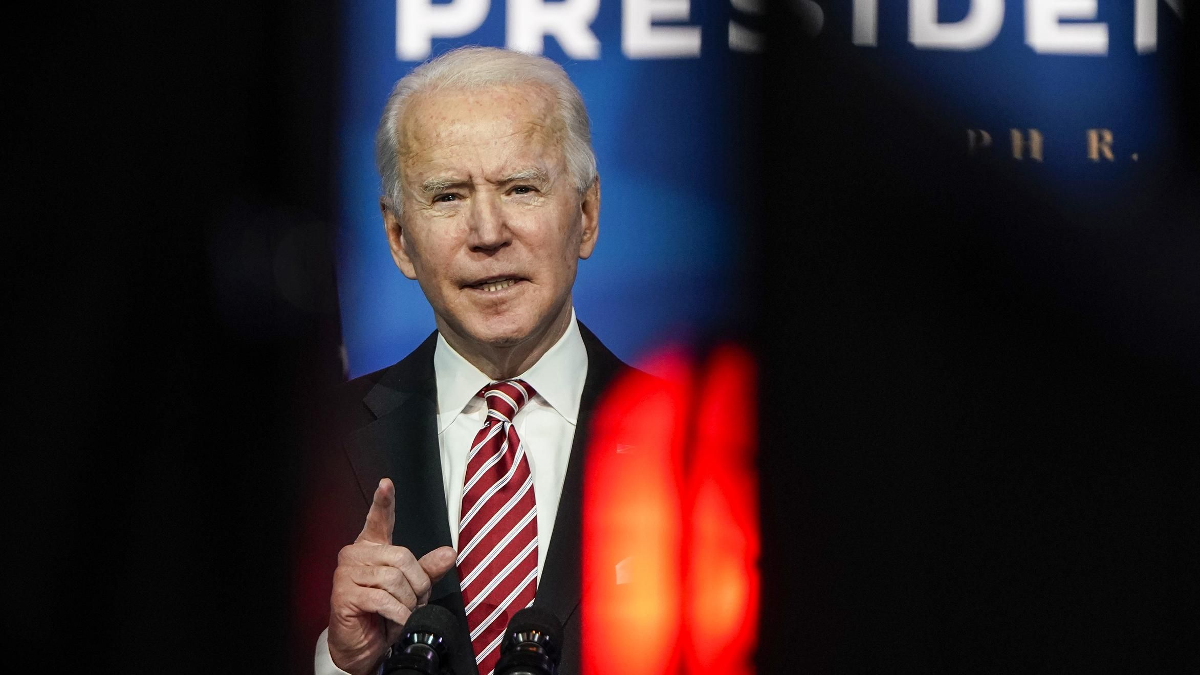 Трамп отказался подписать пакет стимулирования экономики: Байден предупредил о разрушительных последствиях Трамп отказался подписать пакет стимулирования экономики: Байден предупредил о разрушительных последствиях