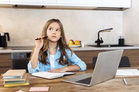 На подготовку дистанционного обучения в школах на 2021 год выделили 1 миллиард, – МОН