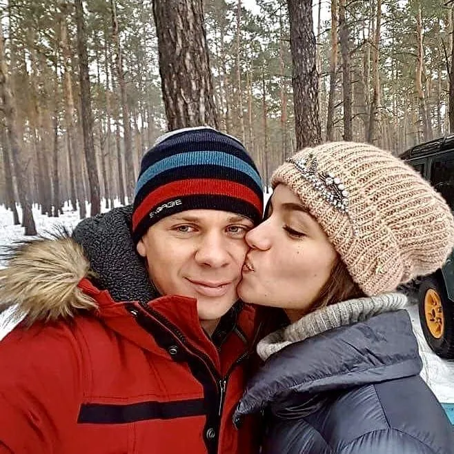 Дмитро Комаров з дружиною