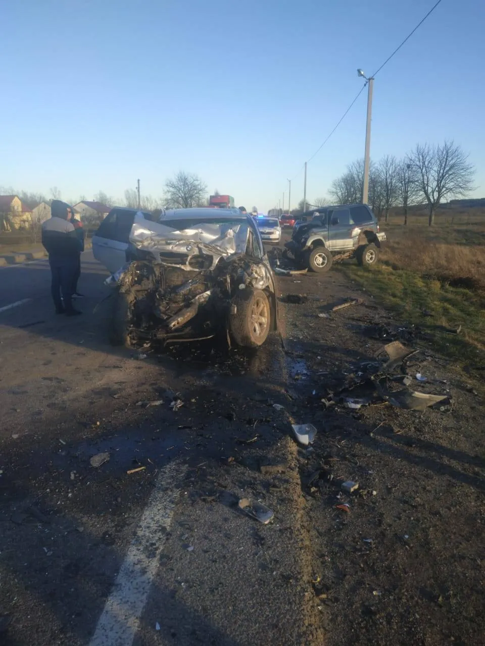 На Львівщині трапилась нищівна ДТП: автівки розтрощило вщент, а 3 людей травмувались – фото