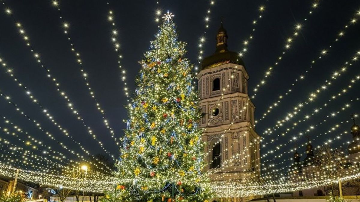 Скільки грошей витратили міста України на новорічні святкування 2021 Скільки грошей витратили міста України на новорічні святкування 2021