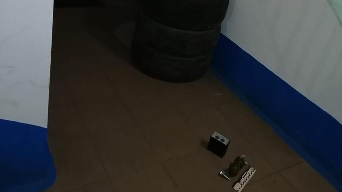 В Офисе генпрокурора прокомментировали гранаты под дверью матери Шабунина В Офисе генпрокурора прокомментировали гранаты под дверью матери Шабунина