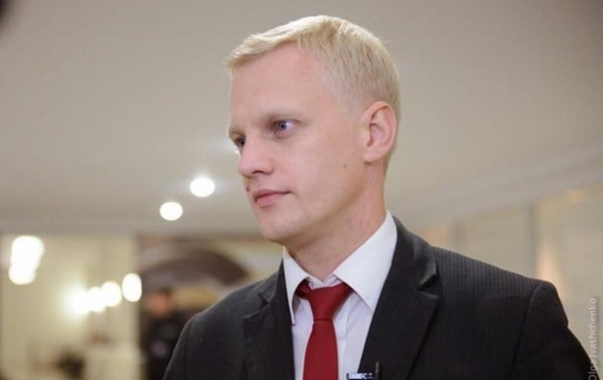 Второй раз за сутки: под дверью родственников Шабунина снова обнаружили взрывное устройство Второй раз за сутки: под дверью родственников Шабунина снова обнаружили взрывное устройство