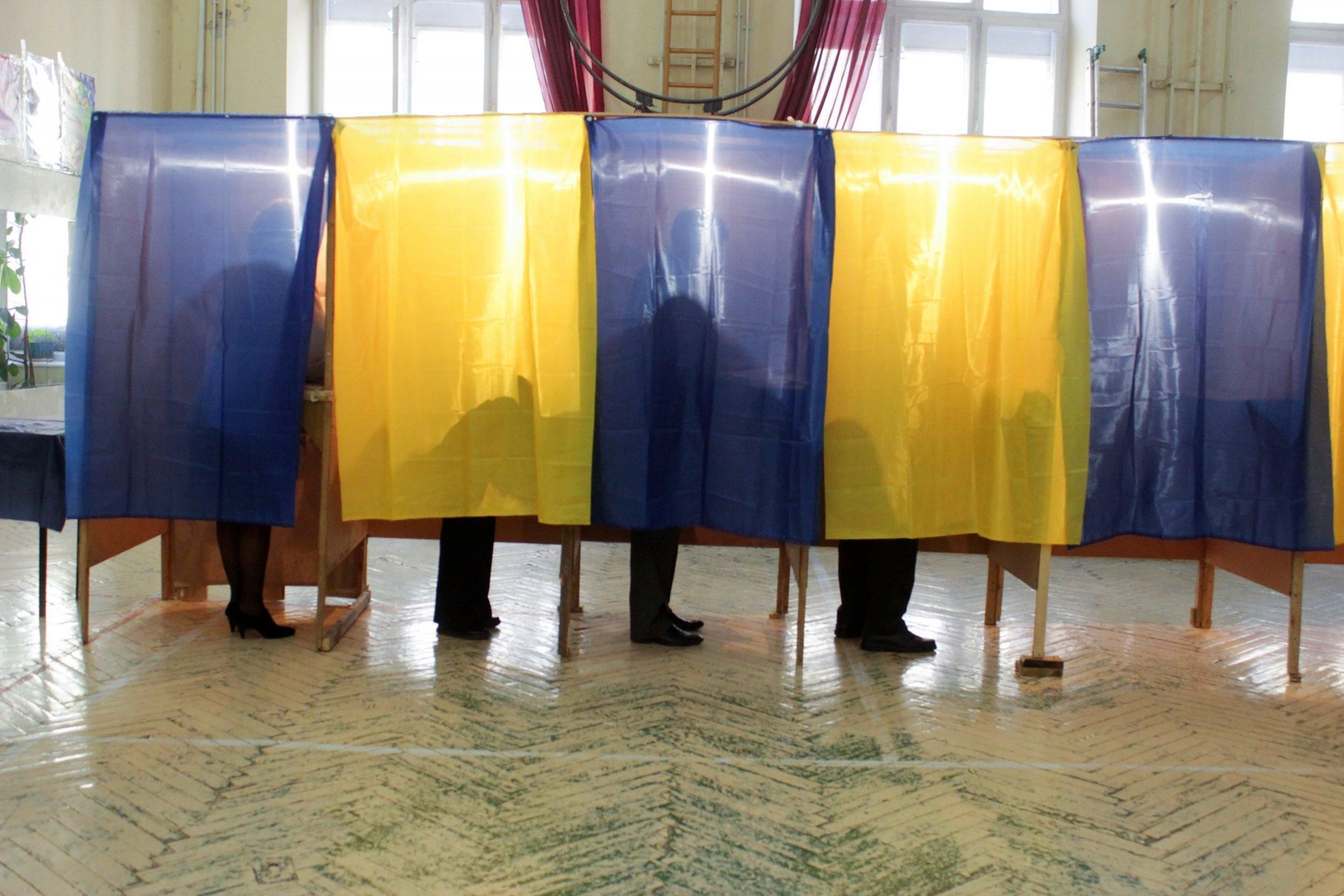 Подделали избирательные протоколы: во Львове будут судить 10 членов УИК