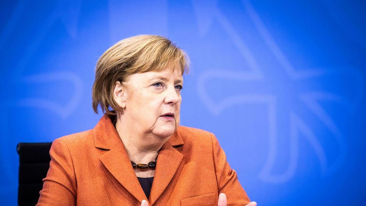 Меркель в 2020 выступит с последним новогодним поздравлением